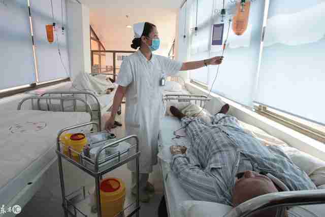 成都中医学院肿瘤门诊专家谁口碑好（成都中医学院肿瘤门诊专家出诊时间）-第2张图片