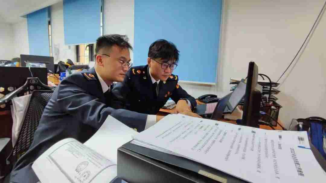 加拿大鹅处罚书堪称羽绒服购买指南(刷屏了)-第4张图片 加拿大鹅处罚书堪称羽绒服购买指南(刷屏了)-第4张图片