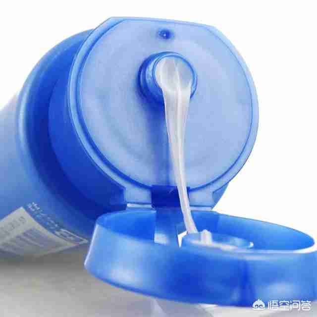 控油洗面奶哪个最好男士（男士油性皮肤用什么洗面奶）-第4张图片