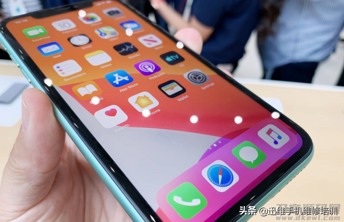 iphonex无限重启怎么解决（苹果充电不停的循环开机）-第2张图片