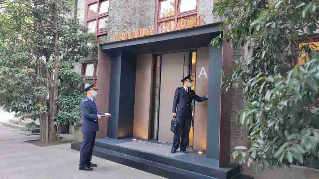 加拿大鹅处罚书堪称羽绒服购买指南(刷屏了)-第2张图片 加拿大鹅处罚书堪称羽绒服购买指南(刷屏了)-第2张图片