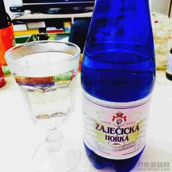 依云矿泉水价格差异大（中国最贵的矿泉水排行）-第2张图片