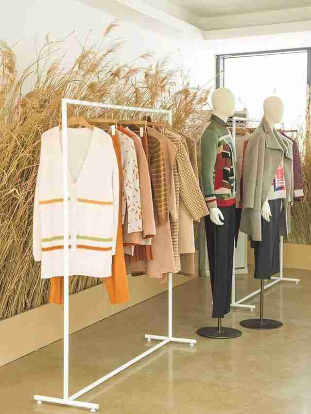 鄂尔多斯羊绒衫官网(鄂尔多斯羊绒衫旗舰店)-第32张图片 鄂尔多斯羊绒衫官网(鄂尔多斯羊绒衫旗舰店)-第32张图片