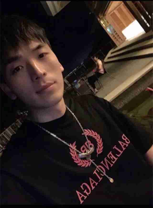 韩国网络红人男（曾经的网络红人男的）-第4张图片