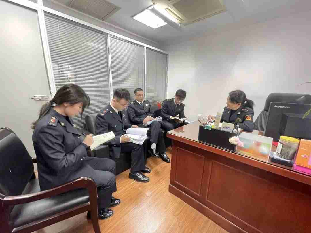 加拿大鹅处罚书堪称羽绒服购买指南(刷屏了)-第5张图片 加拿大鹅处罚书堪称羽绒服购买指南(刷屏了)-第5张图片