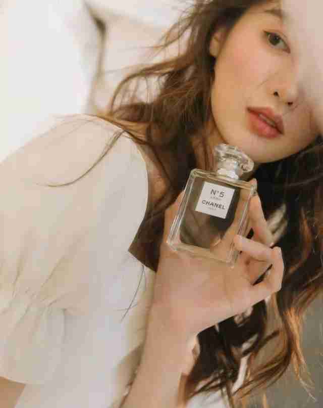 香奈儿邂逅香水哪款最好闻又持久（香奈儿邂逅香水哪款最好闻又持久百度百科）-第7张图片