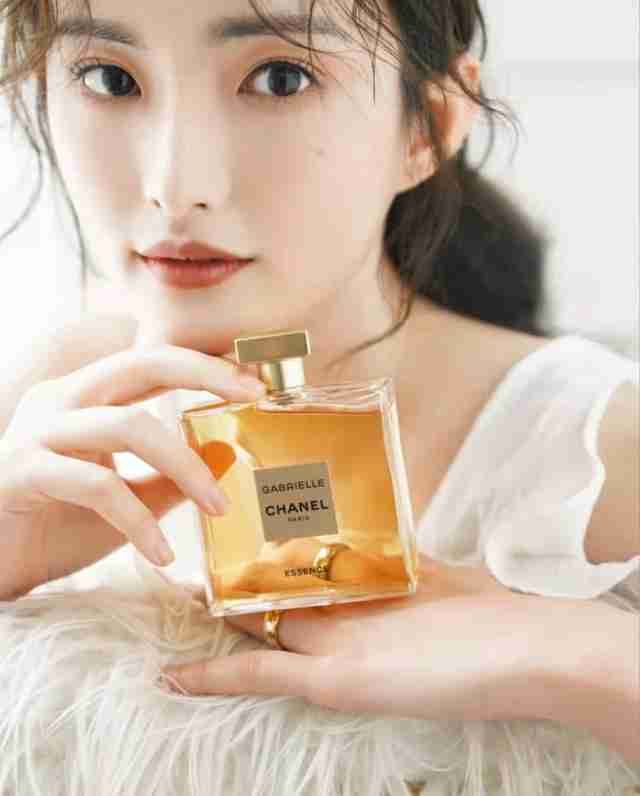 香奈儿邂逅香水哪款最好闻又持久（香奈儿邂逅香水哪款最好闻又持久百度百科）-第2张图片