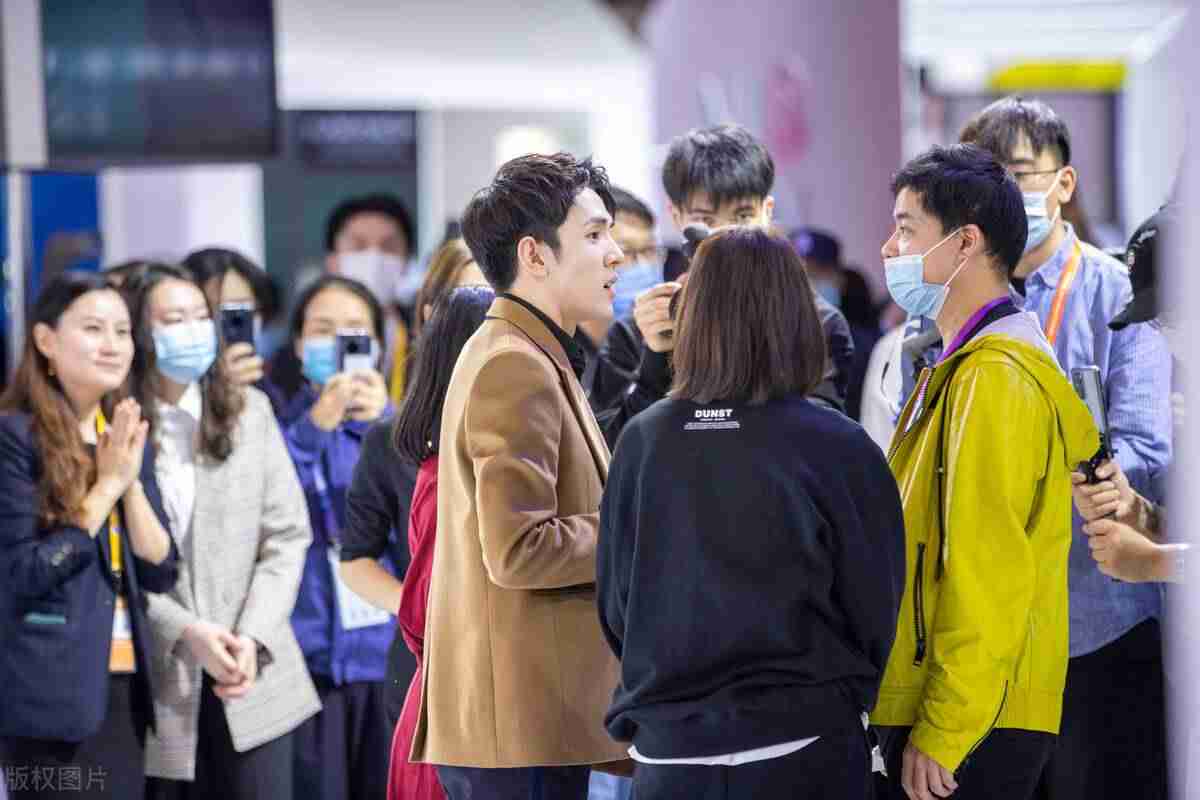 直播预告文案怎么写吸引人（准备开播前的预热文案）-第2张图片