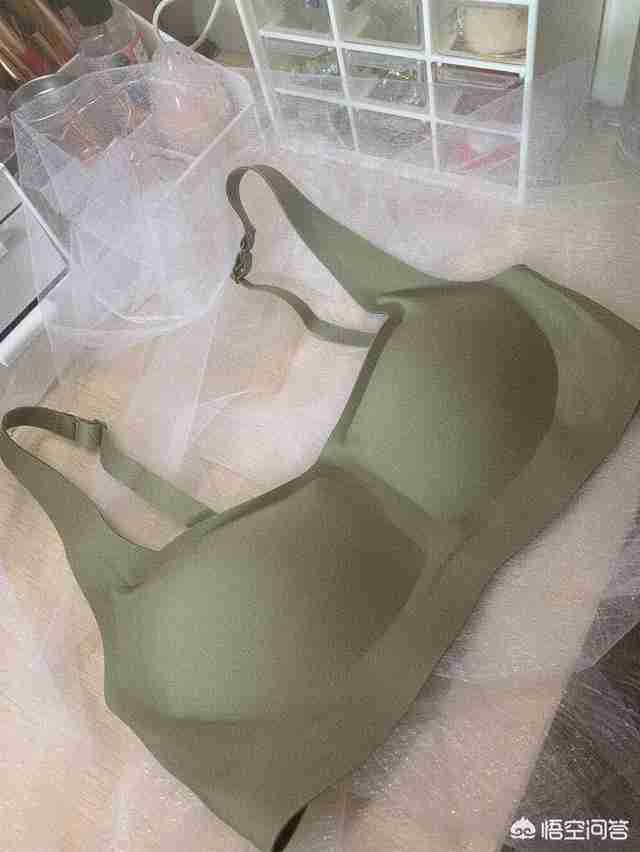 中国女装品牌大全排行榜（中国十大女装品牌排行榜）-第23张图片