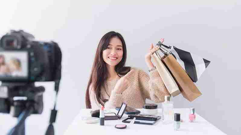 抖音新人直播暖场话术（直播不冷场的技巧）-第1张图片
