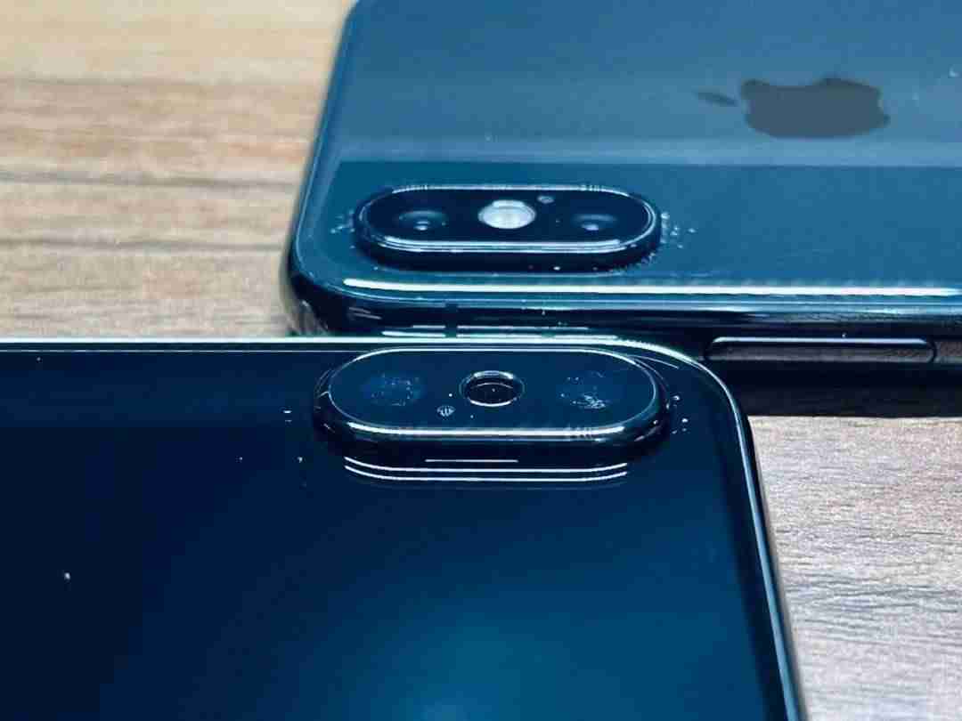 iphonex颜色反转怎么设置(苹果xs黑色金色对比)-第2张图片 iphonex颜色反转怎么设置(苹果xs黑色金色对比)-第2张图片