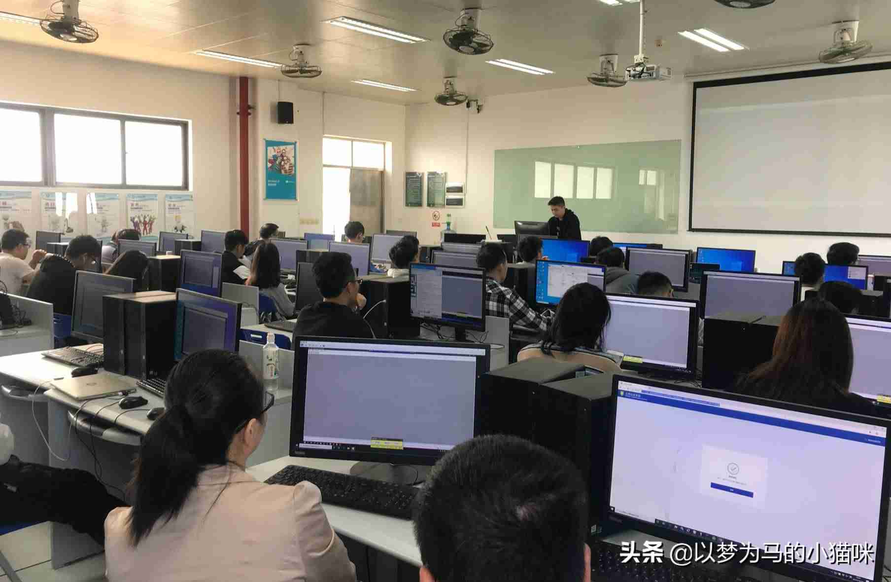 现在十大热门专业(2021就业率高的热门专业)-第1张图片 现在十大热门专业(2021就业率高的热门专业)-第1张图片