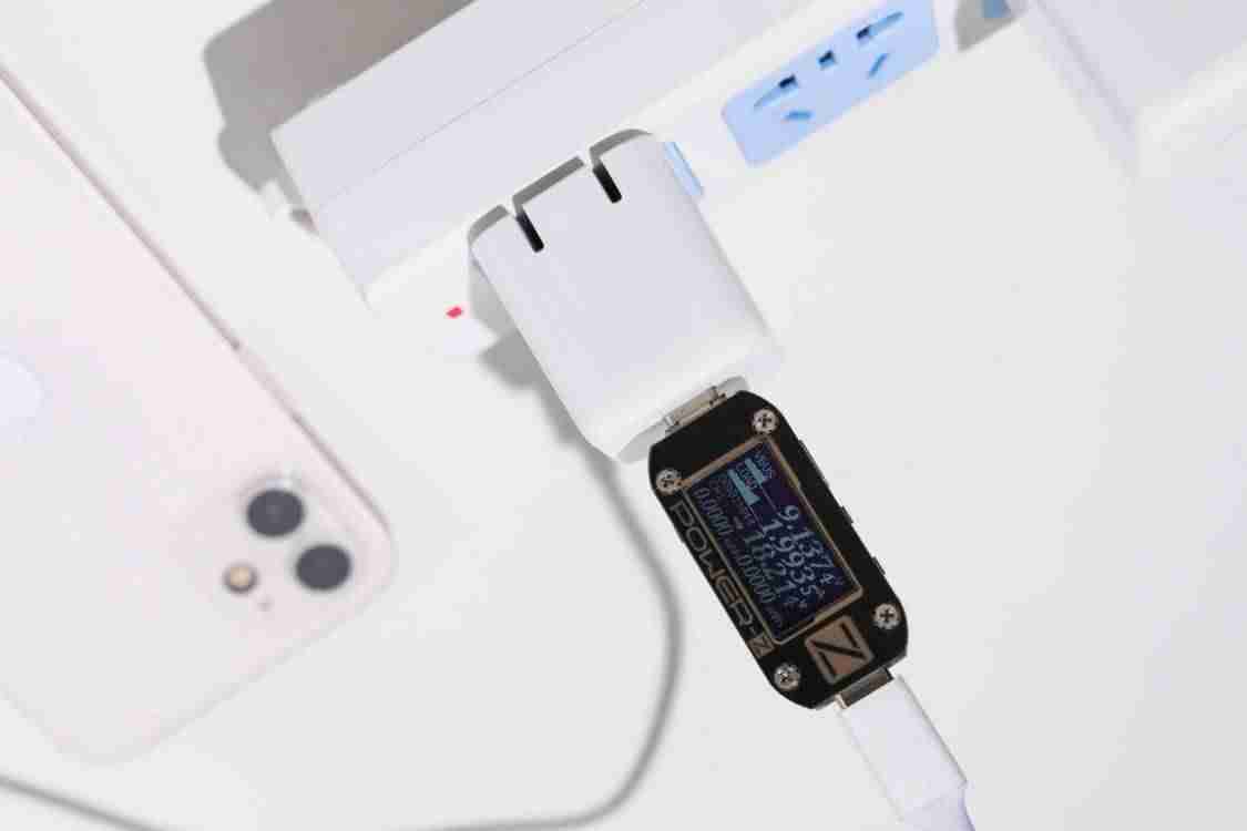 苹果充电器功率怎么看(iphone12原装充电器参数)-第3张图片 苹果充电器功率怎么看(iphone12原装充电器参数)-第3张图片