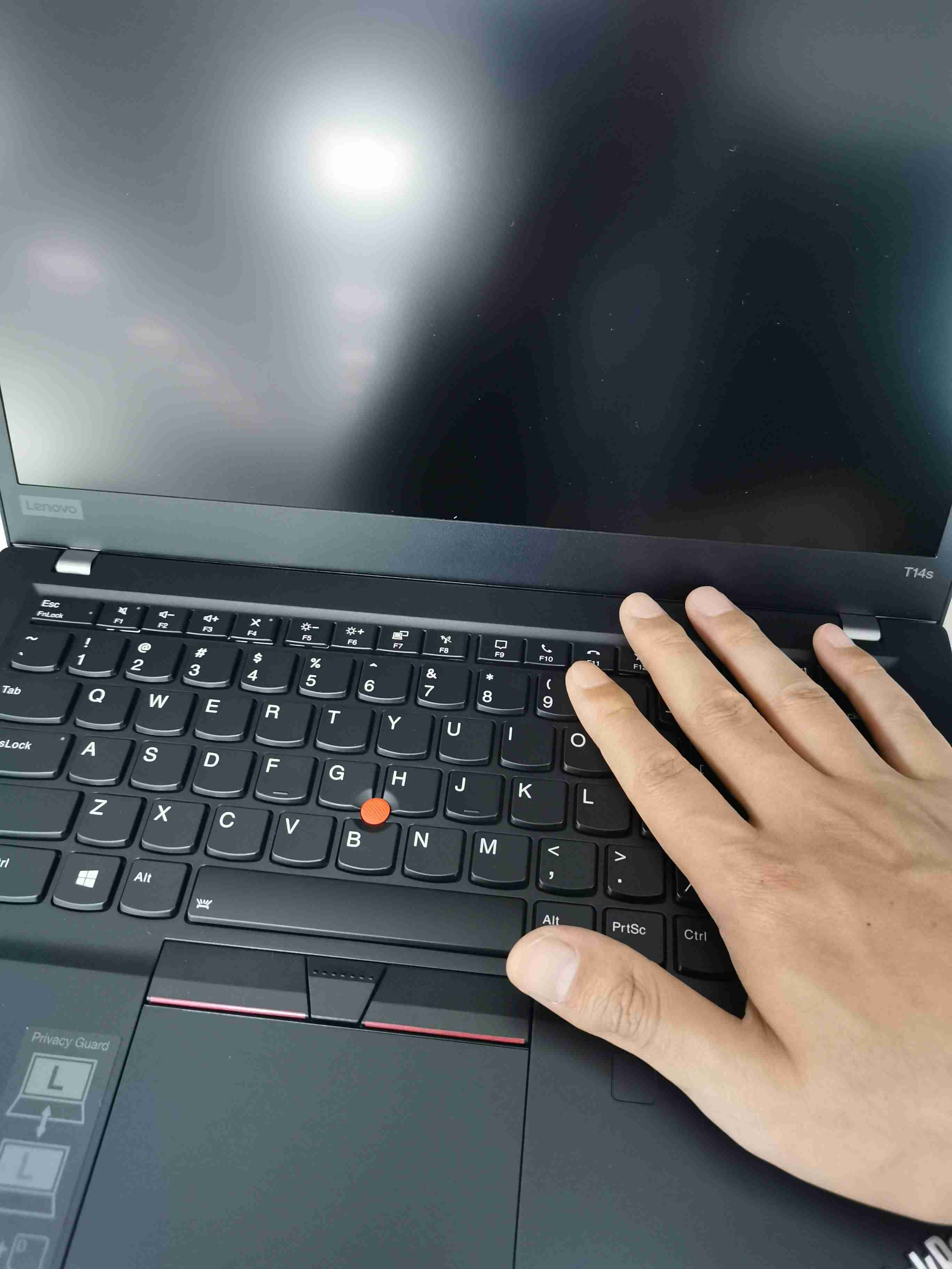 t490s键盘怎么拆-thinkpad最小尺寸笔记本-第5张图片