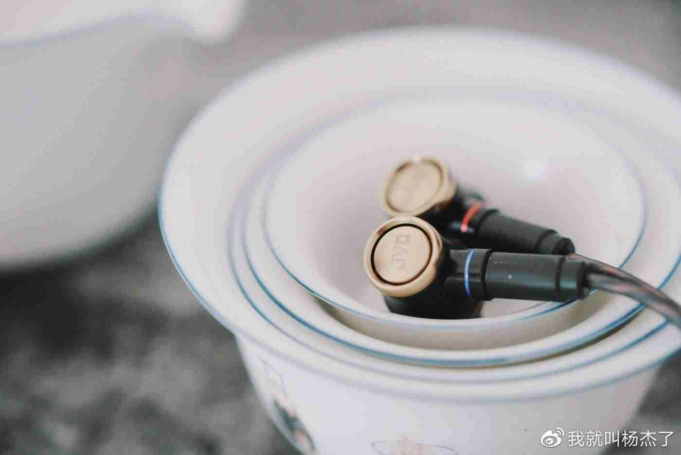 fx1800显卡参数（丽台fx1800玩游戏介绍）-第4张图片